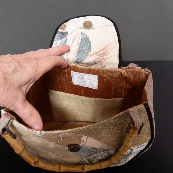 New - AFD05 - On The Town Elegance Purse Pattern - Picture 4 of 6